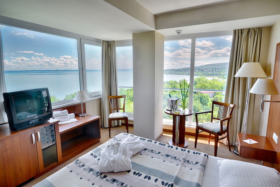 bal_resort_balatonalmadi_junior_suite.jpg